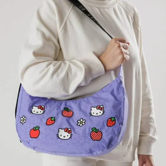 NWT Baggu Medium Crescent Bag -  Embroidered Hello Kitty & Apple (Bluebell) - Picture 2 of 9